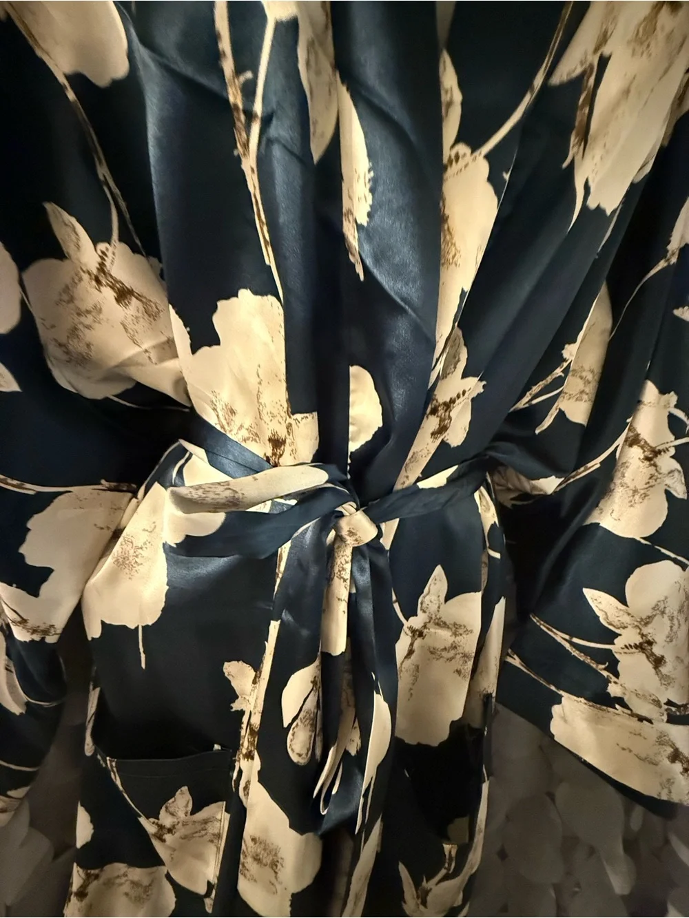 Floral Satin Kimono Robe in Black & Cream